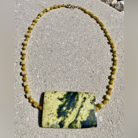 Handmade Serpentine/Yellow Turquoise & Crystal Beaded Pendant Necklace - Picture 3 of 5